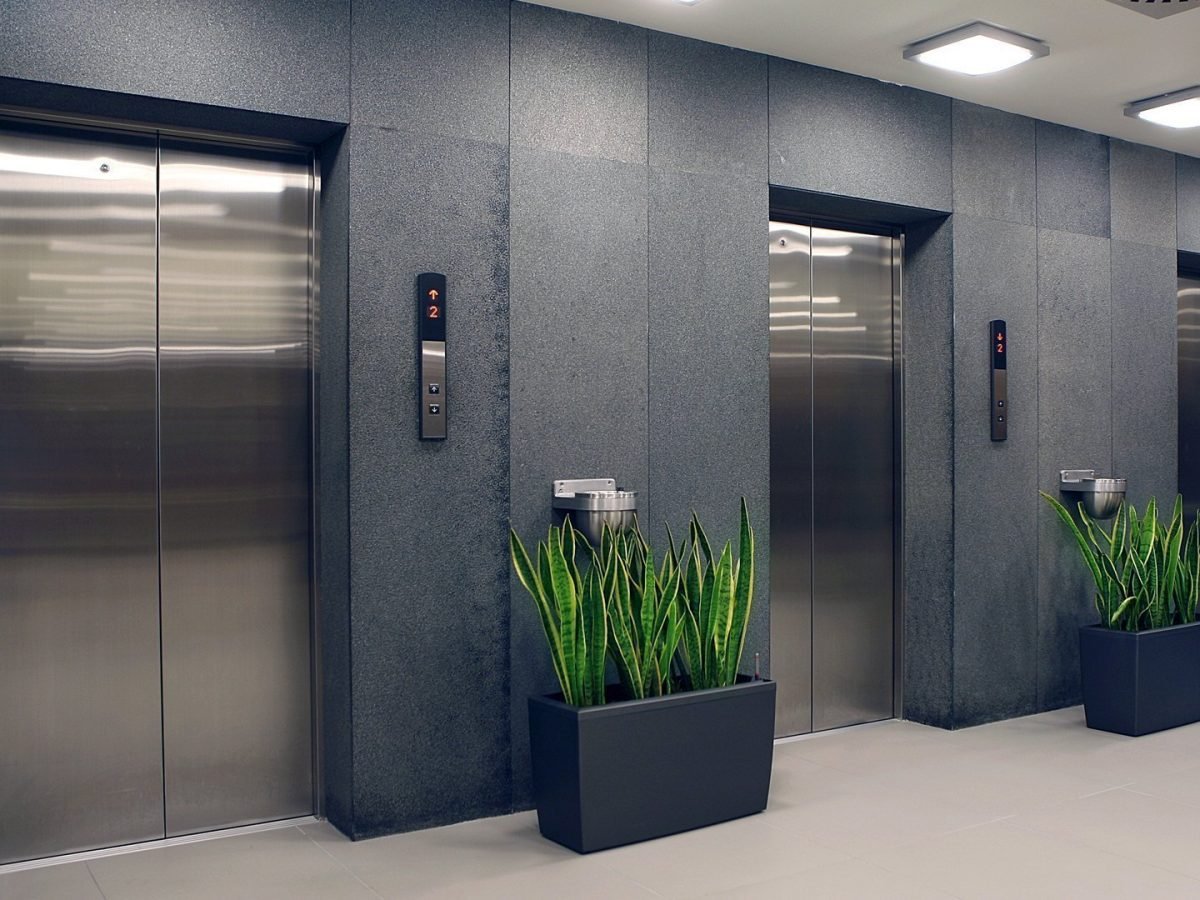 commercial-passenger-lift